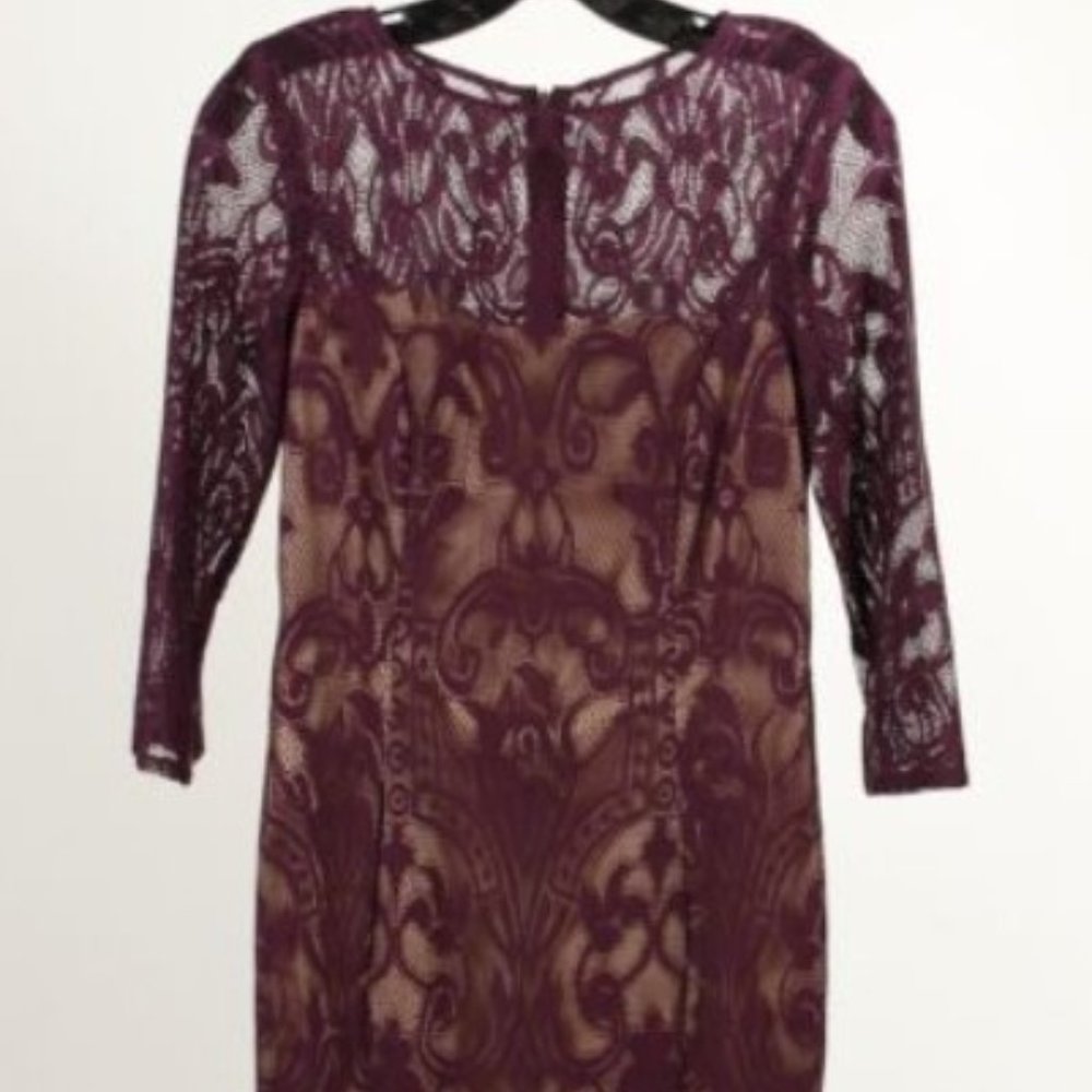 EUC Adrianna Papell Women’s Burgundy Floral Lace Overlay Back Zip Shift Dress